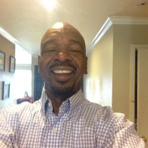 Meet your Posher, Carlos